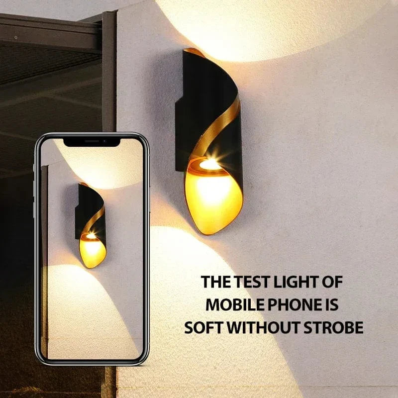 LED Vägglampa - Väggmonterad - IP65 Vattentät - Kreativ Upp-och-Ner Belysning - Modern Design - Lämplig för Inomhus/Utomhusbruk Carvallo
