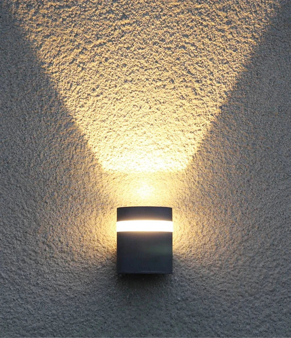 Modern Utomhus Vägglampa - Vattentät Aluminium Sconce för Trädgård och Veranda - 6W/12W Alternativ Carvallo