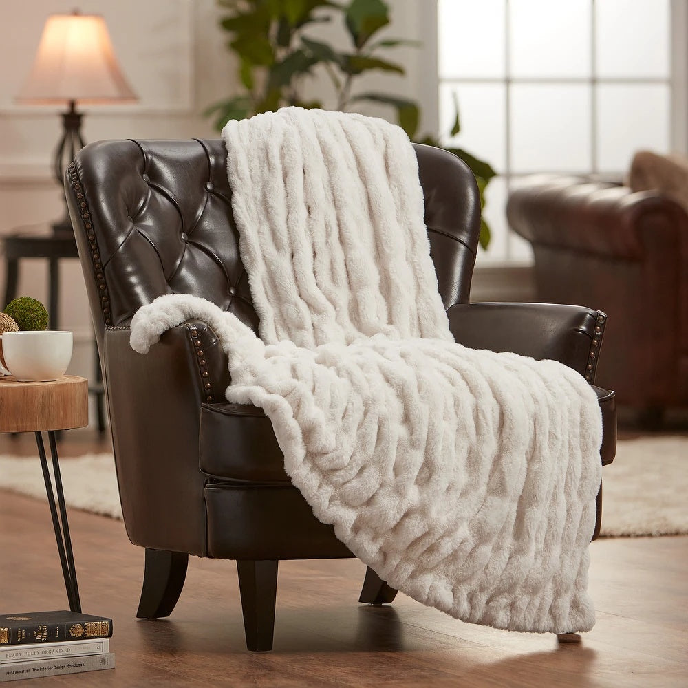 Elegant Faux Fur Filt Carvallo