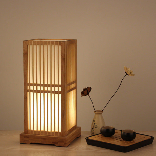 Japansk minimalistisk trä fyrkantig pelarbordslampa Carvallo