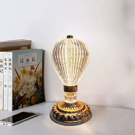 Vintage Elegance LED-bordslampa – lyxig nattlampa i akryl och metall MILA Sverige