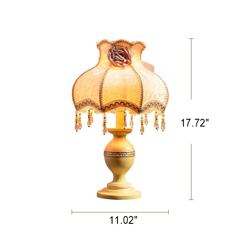 Vintage French Country Bordslampa – Resin Base med Rose Tofs Accent MILA Sverige
