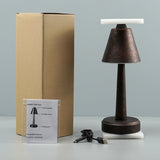 Retro Metal Cone Touch Lamp – USB-driven LED-lampa MILA Sverige