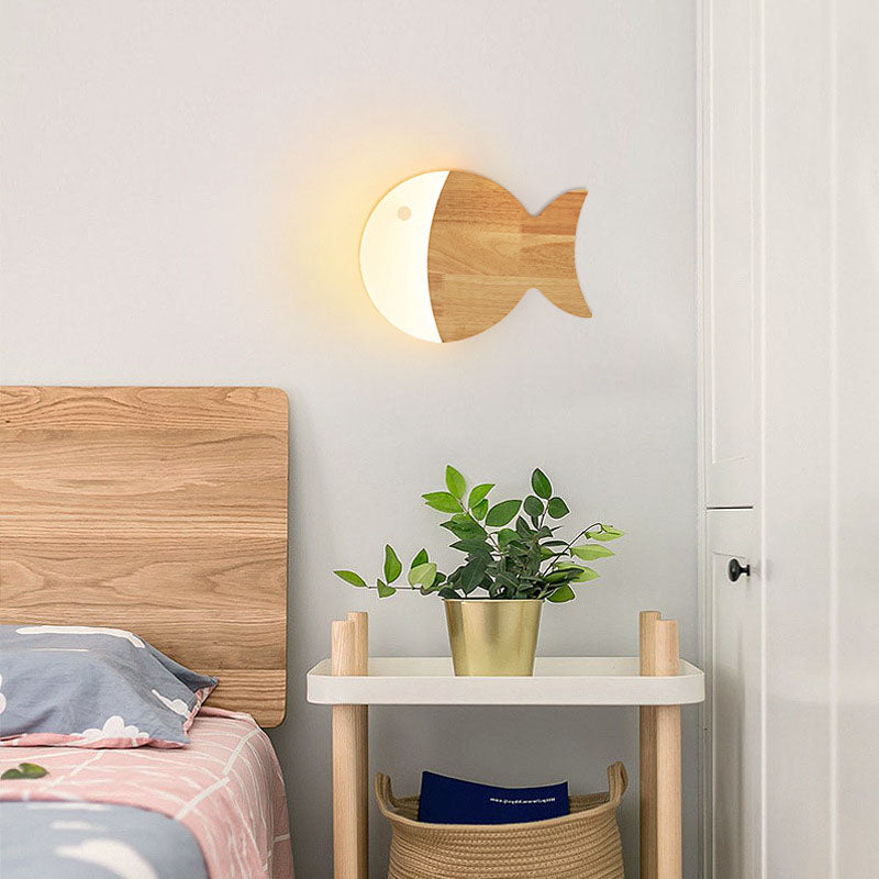Nordisk Kreativ Enkel Trä Konst Liten Fisk LED Lampa Carvallo