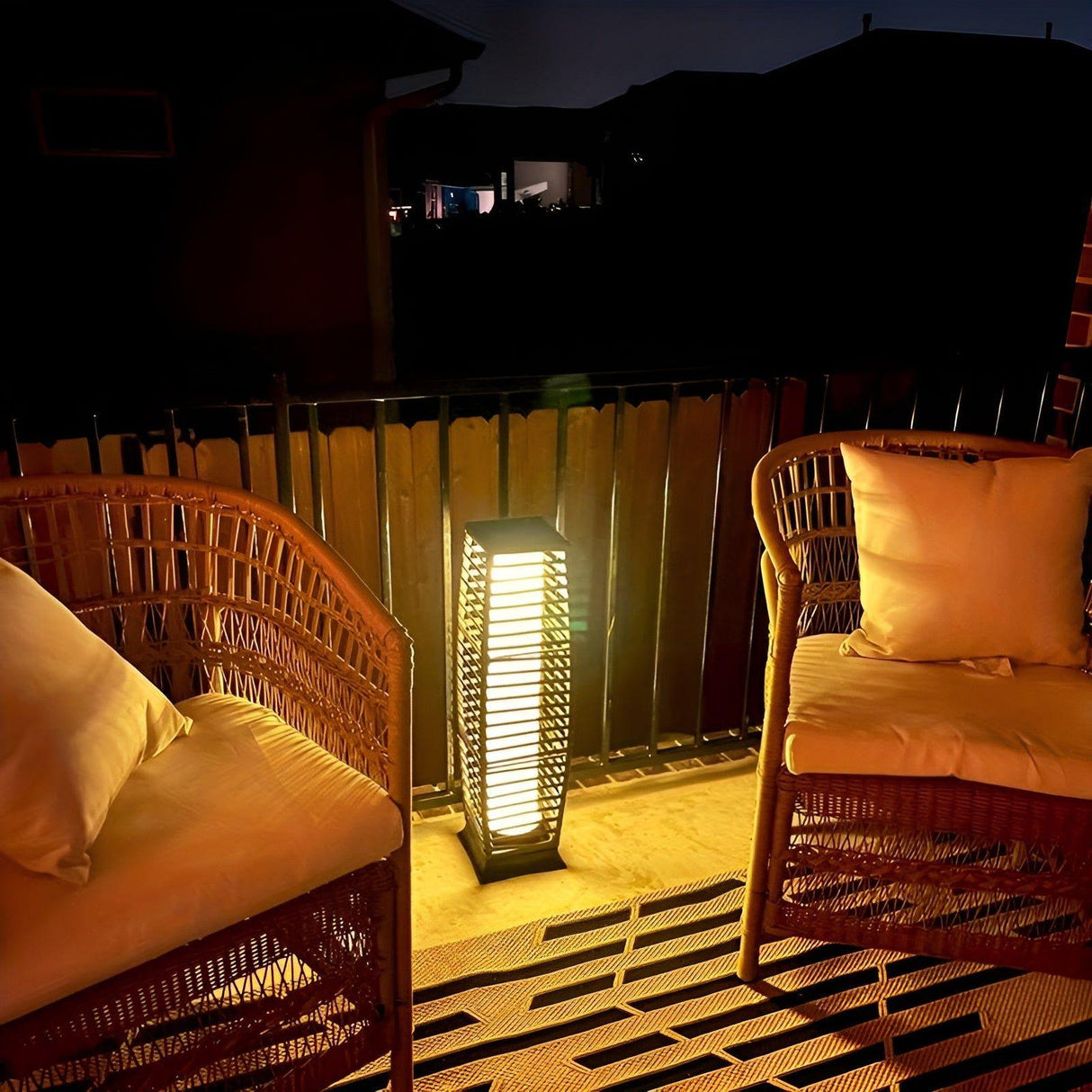 OutdoorShimmer Light - Mångsidig Solcells Utomhus Golvlampa Carvallo