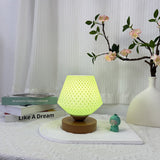 Samtida ribbad glas- och trälampa – konformad design MILA Sverige