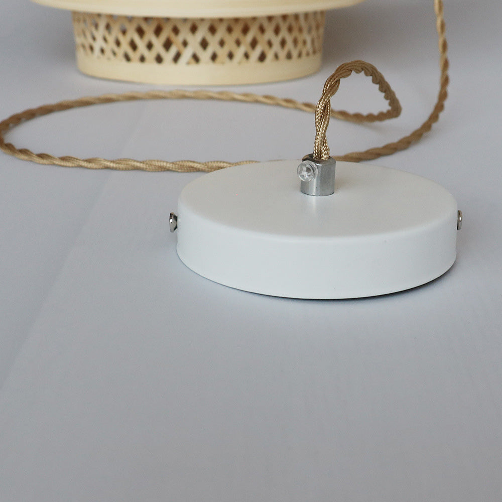 Handgjord bamboohänglampa för ö Carvallo