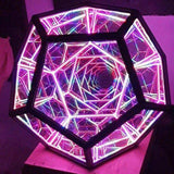 Infinity Prism LED-lampa – fascinerande färg och futuristisk glöd MILA Sverige