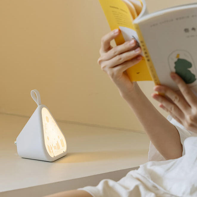 Geometric Glow LED Nattljus – Triangulär 7-färgs omgivande lampa MILA Sverige