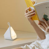 Geometric Glow LED Nattljus – Triangulär 7-färgs omgivande lampa MILA Sverige