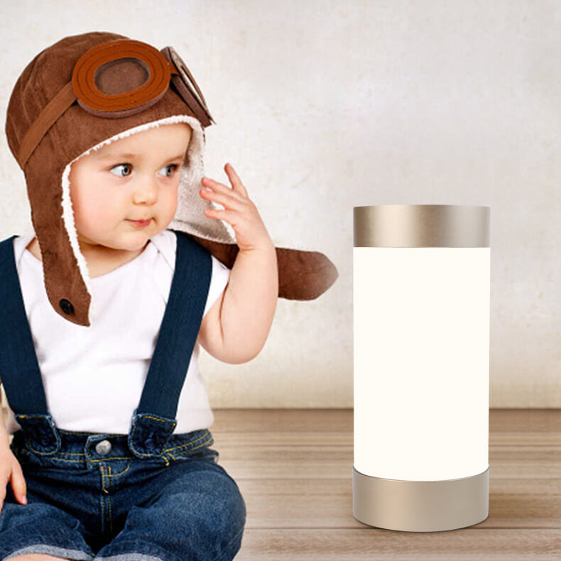 Elegant cylindrisk LED-bordslampa – USB-driven aluminium- och akryldesign MILA Sverige