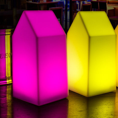 Art Deco LED-bordslampa – elegant hårdvarudesign Save translation MILA Sverige