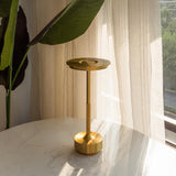 Ambient Metallic Trådlös Bordslampa Carvallo