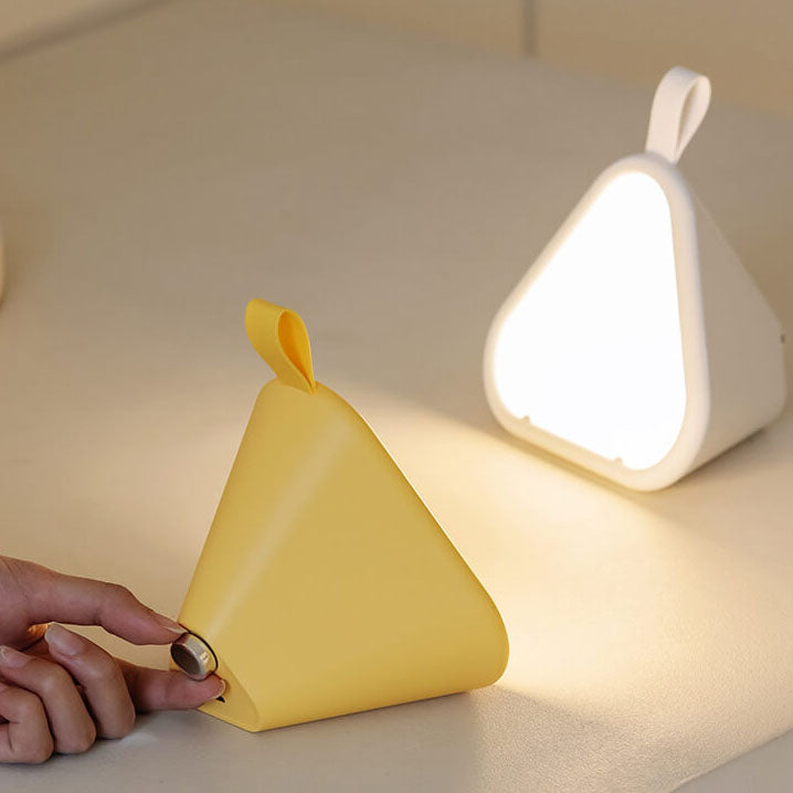 Geometric Glow LED Nattljus – Triangulär 7-färgs omgivande lampa MILA Sverige