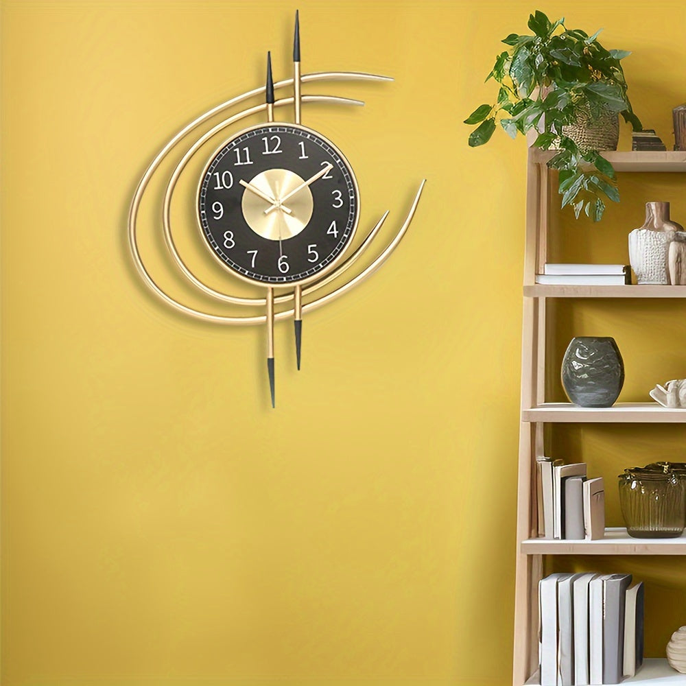 Carvallo – Tyst, konstnärlig väggklocka med skulpturell design i svart och guld Carvallo