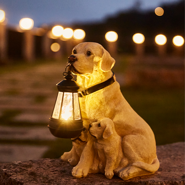 PuppyGlow – Solarlampa med lekfull hundstaty för utomhus charm Carvallo