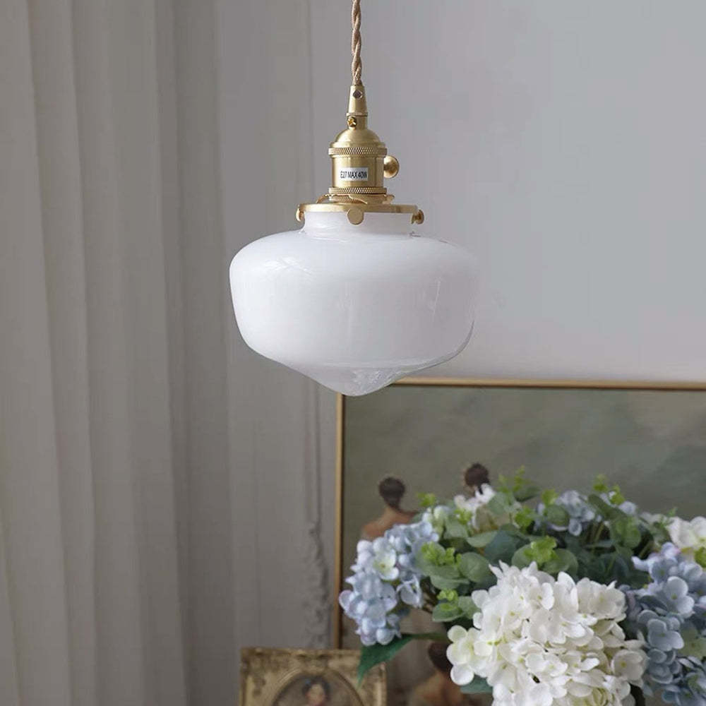 RetroLuxe – Elegant pendellampa med klassisk industriell charm Carvallo
