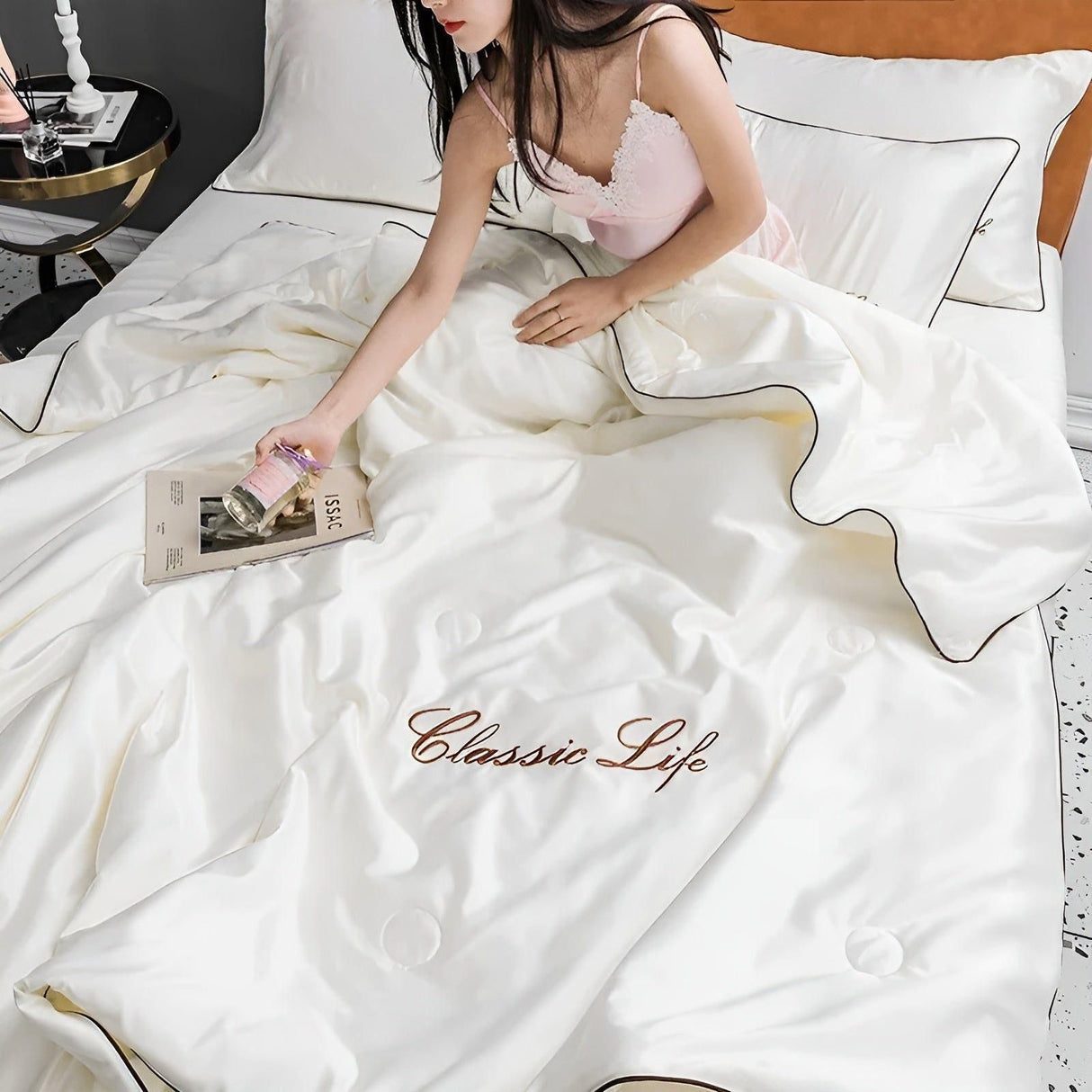 SummerSilk Filt - Mjuk Kylande Broderad Sidenfilt Carvallo