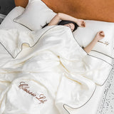 Kramig sidenfilt Carvallo