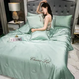 SummerSilk Filt - Mjuk Kylande Broderad Sidenfilt Carvallo