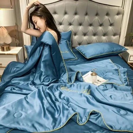 SummerSilk Filt - Mjuk Kylande Broderad Sidenfilt Carvallo