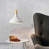 Nordisk Macaron Pendant Light | Trä Accent | Minimalistisk Charm | D7.09"-15.35" | Brick by Brick Carvallo