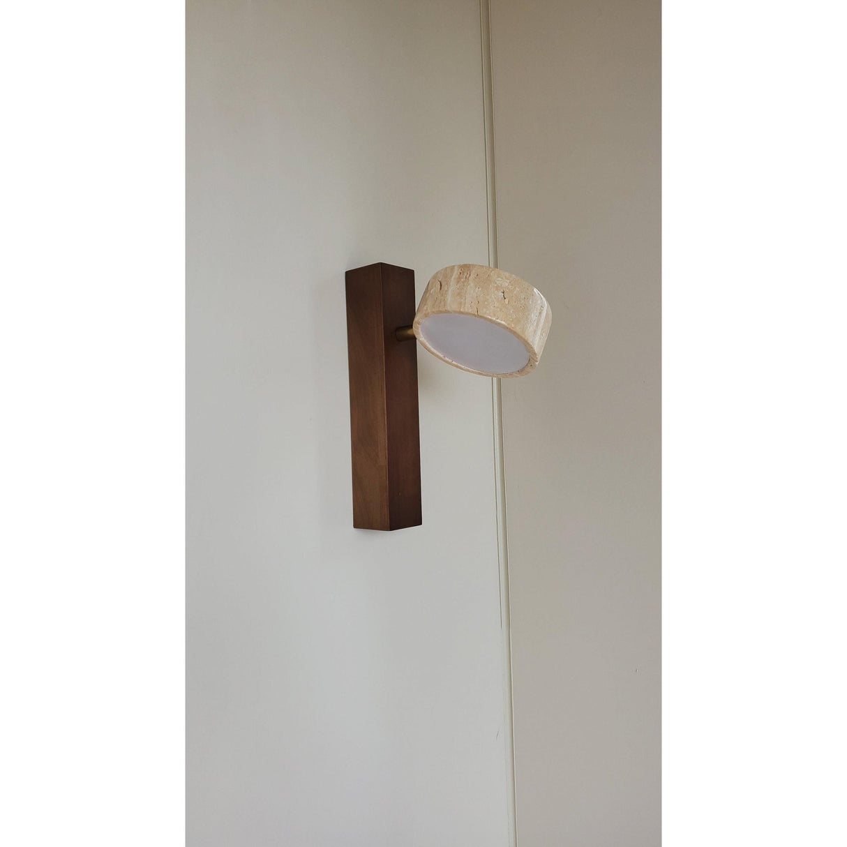 LumenAisle Light – Japansk Wabi-Sabi-vägglampa Carvallo