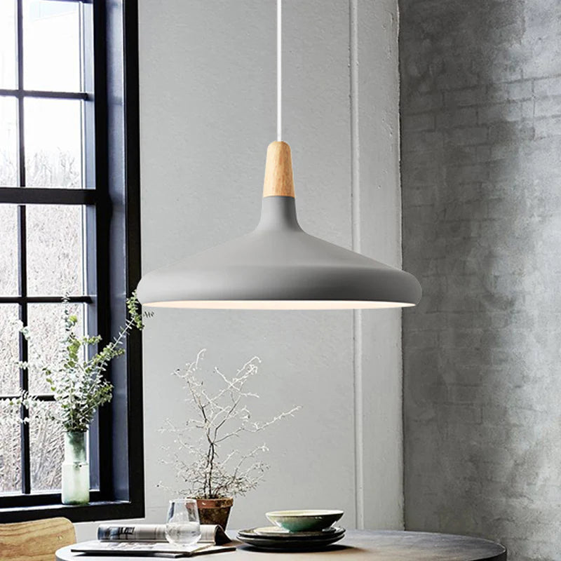 Nordisk Macaron Pendant Light | Trä Accent | Minimalistisk Charm | D7.09"-15.35" | Brick by Brick Carvallo