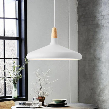 Nordisk Macaron Pendant Light | Trä Accent | Minimalistisk Charm | D7.09"-15.35" | Brick by Brick Carvallo