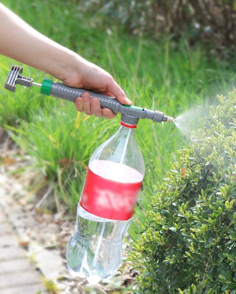 Universell flaskträdgårdspray med högtrycksdysa – För växtbevattning och rengöring Carvallo