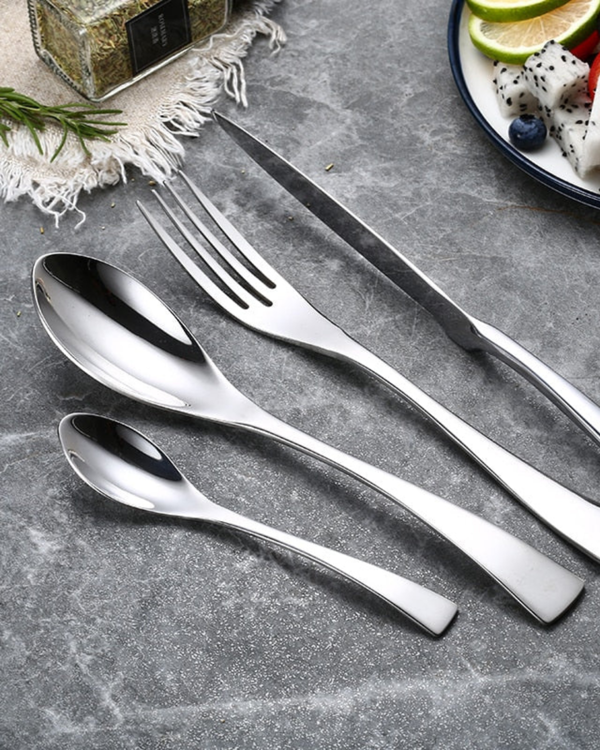 Élan Luxe – Fint Bestickeset med Tidlös Elegans för en Stilig Dukning Carvallo