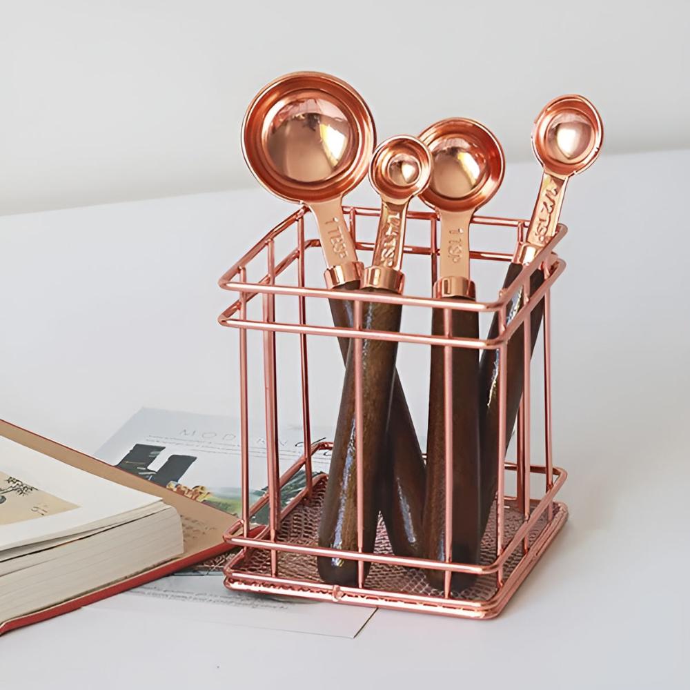 Carvallo – Stiliga mässingskålar och skedar i rostfritt stål med trähandtag Carvallo