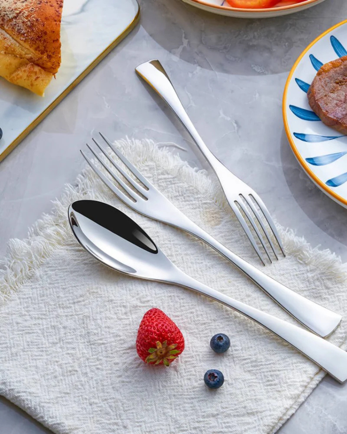 Élan Luxe – Fint Bestickeset med Tidlös Elegans för en Stilig Dukning Carvallo