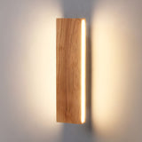 Vägglampa med roterbar trä-LED-design Carvallo