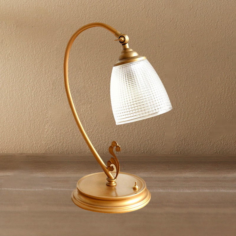 VintageGlow – Guld Retro Bordslampa i Metall för Vardagsrum & Kontor Carvallo
