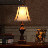 Elegant Urn Bordslampa för Tidlös Charm och Varm Belysning Carvallo