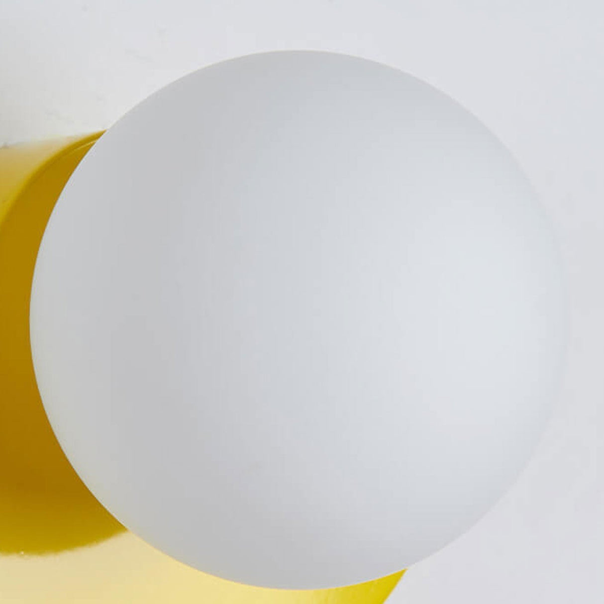 Glasglob Lampa Vägg med Färgglad Bas Carvallo