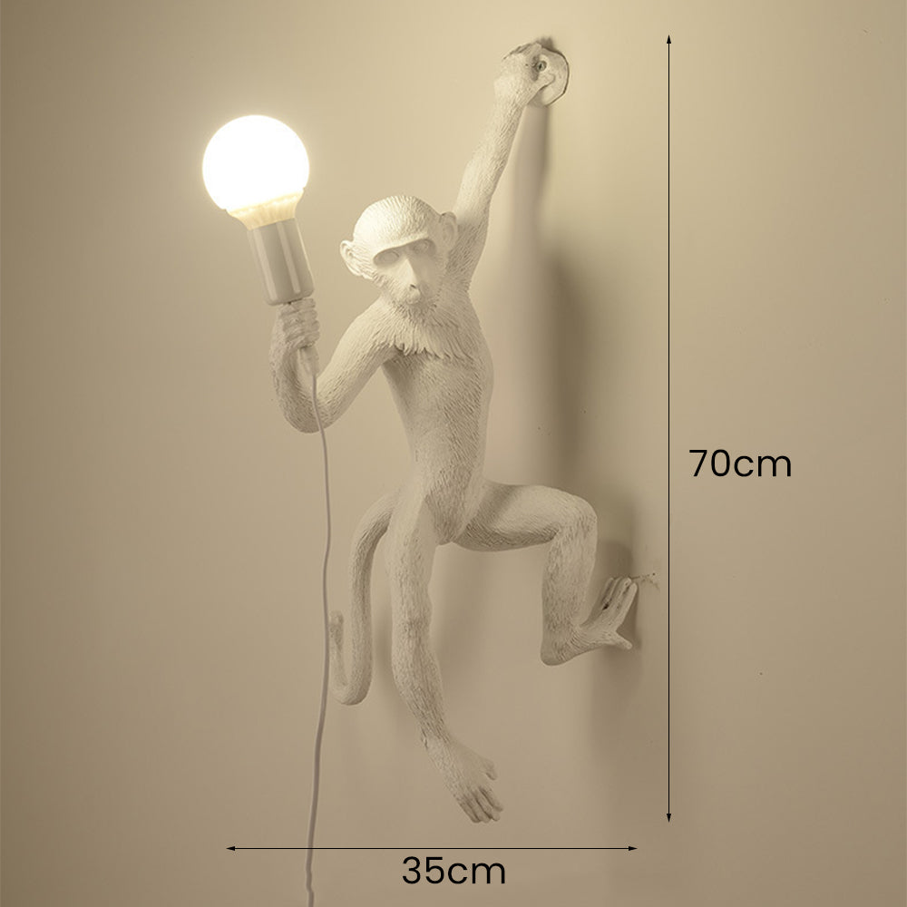 Vägglampa med unik resinapa design Carvallo