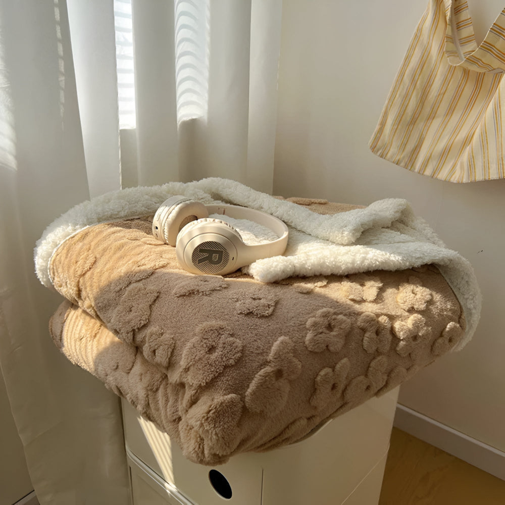 Snugglefilt med blommönster Carvallo