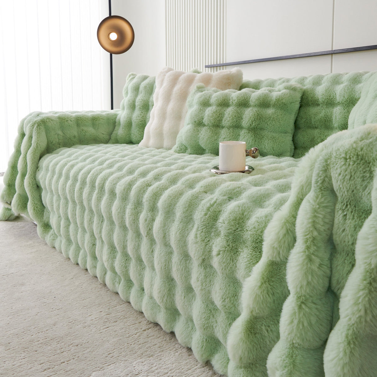 Luxe Ripple Faux Fur Sofföverdrag - Modernt, Stilrent & Hållbart Soffaskydd Carvallo