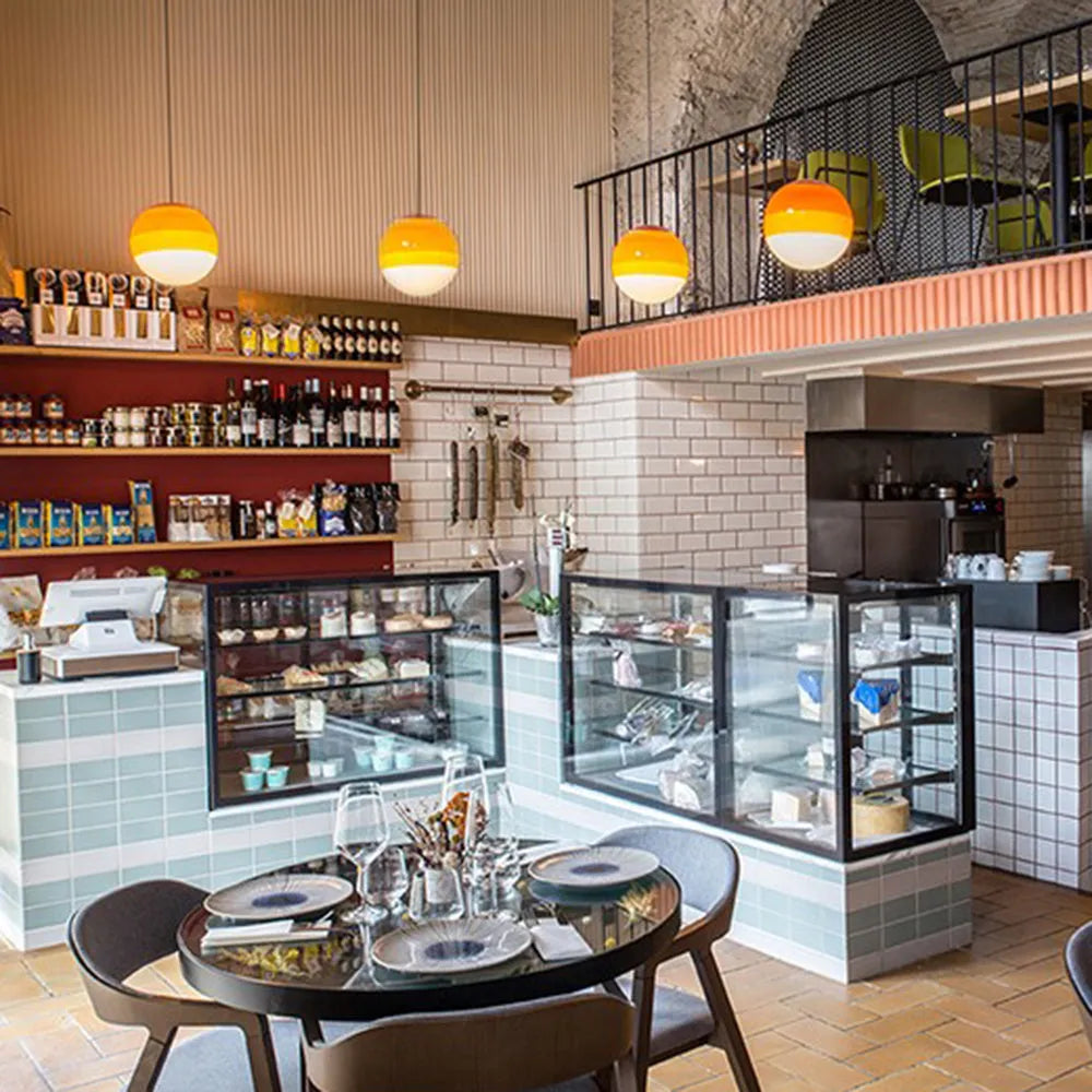 Hängande lampa med färgglad glaskula design Carvallo