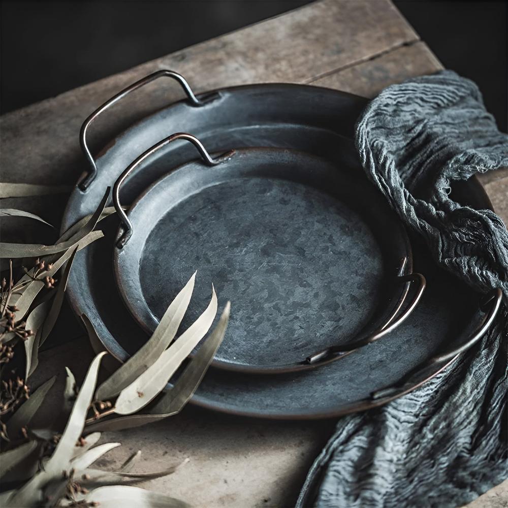 Retro Rund Metall Middagsserveringsbrickor Carvallo