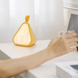 Geometric Glow LED Nattljus – Triangulär 7-färgs omgivande lampa MILA Sverige