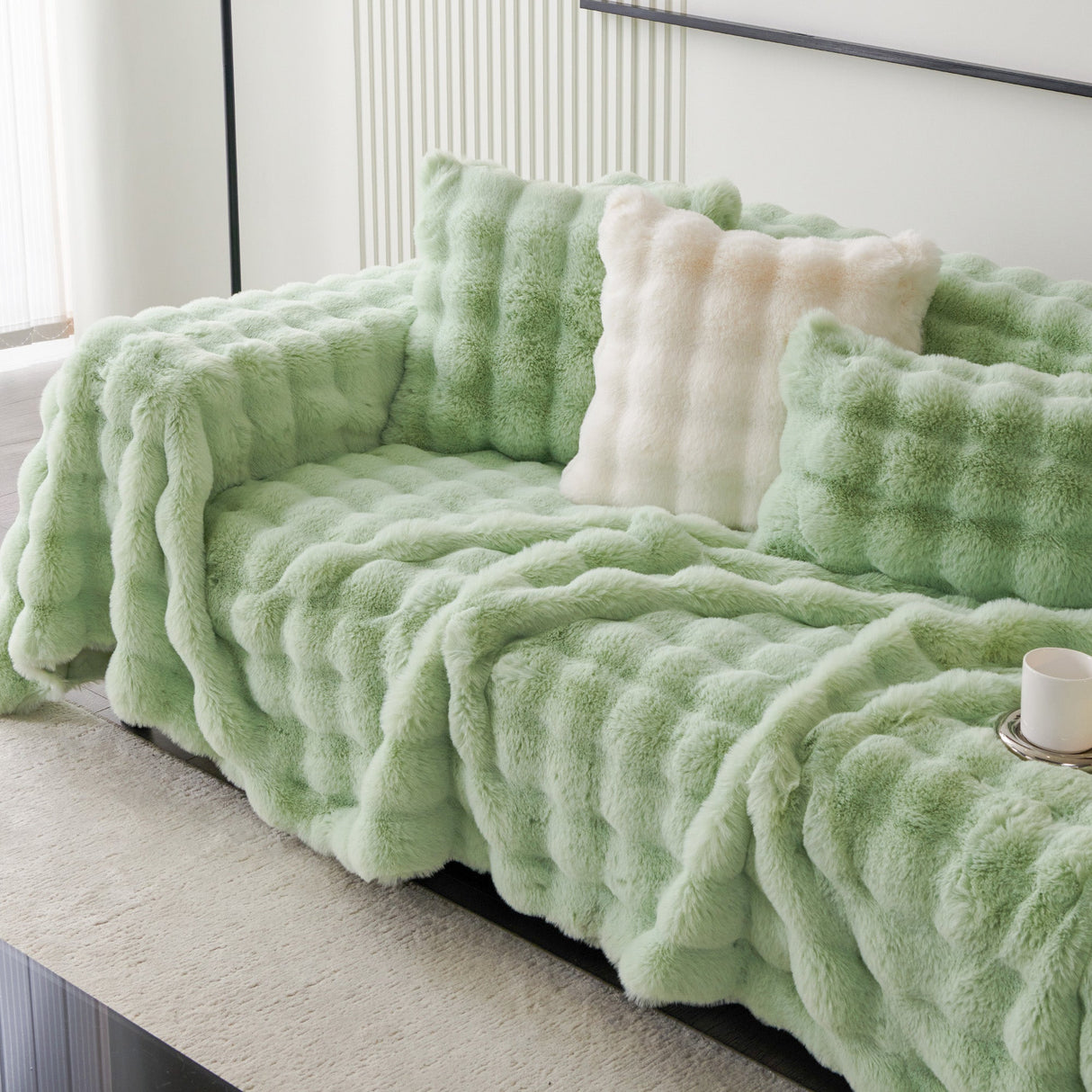 Luxe Ripple Faux Fur Sofföverdrag - Modernt, Stilrent & Hållbart Soffaskydd Carvallo