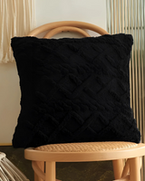 Carvallo – Lyxig Reliefkudde med subtil geometrisk design för en stilren interiör Carvallo