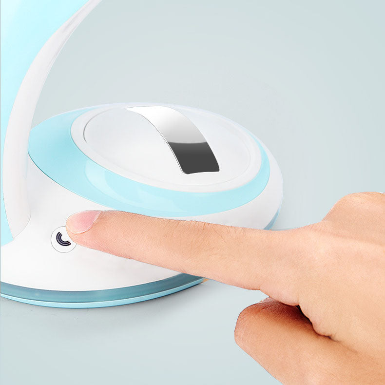 Förtrollande Dolphin LED Night Light – USB-driven regnbågsglödlampa MILA Sverige