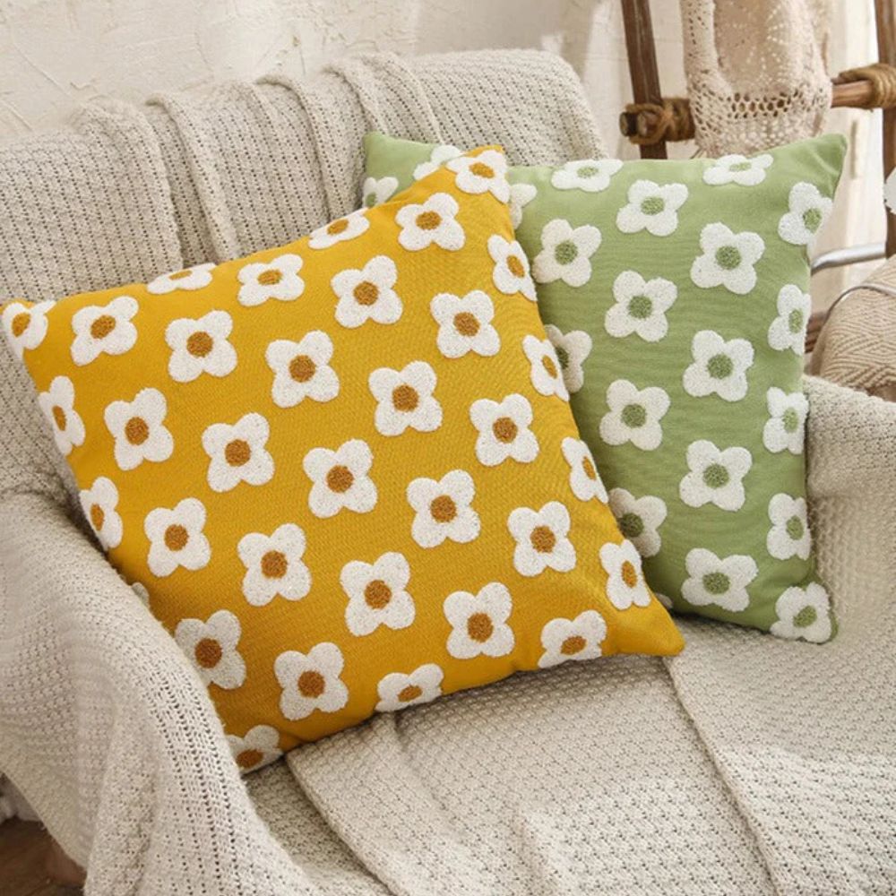 Lustrous Floral Broderad Kuddöverdrag Carvallo