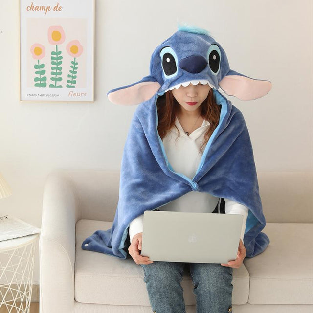 Disney Stitch Hoodie Filt – Varm och Söt för Sommargyllene Nätter eller Högtider Carvallo