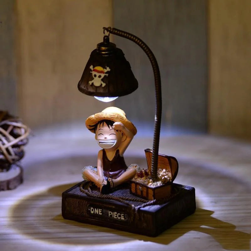 AdventureGlow – Piratlampa med LED för Barn och Animefans Carvallo