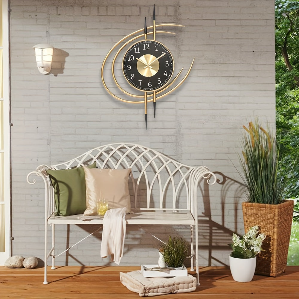 Carvallo – Tyst, konstnärlig väggklocka med skulpturell design i svart och guld Carvallo